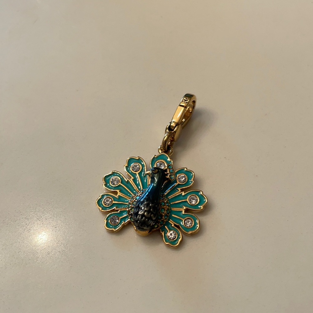 Juicy Couture Peacock Show off Charm